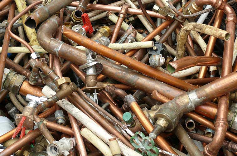 scrap-copper-pipe-mixed-together